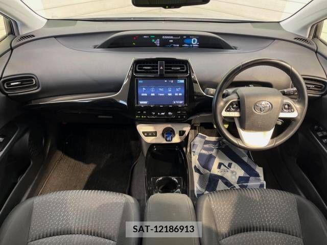 Toyota PRIUS 2018-07 322276-1