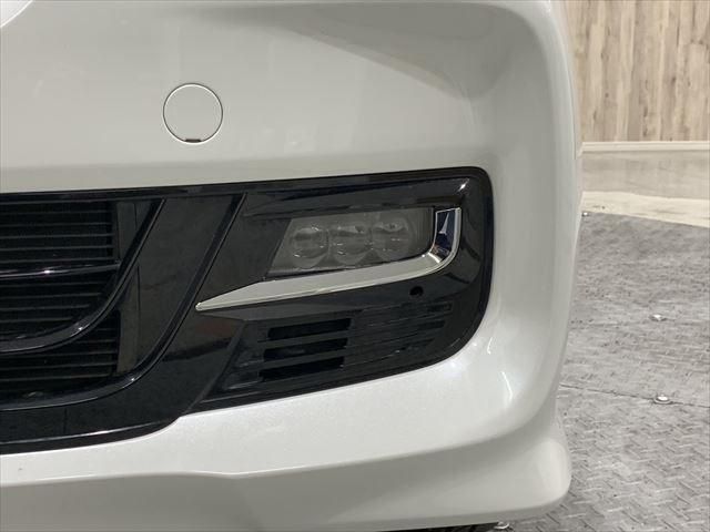 Honda N BOX CUSTOM 2019-11 185220-10
