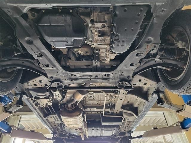 Nissan SERENA 2016-11 191357-13
