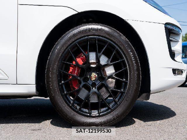Porsche MACAN 2017-10 366249-7