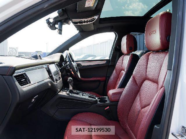Porsche MACAN 2017-10 366249-13