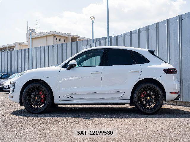 Porsche MACAN 2017-10 366249-28
