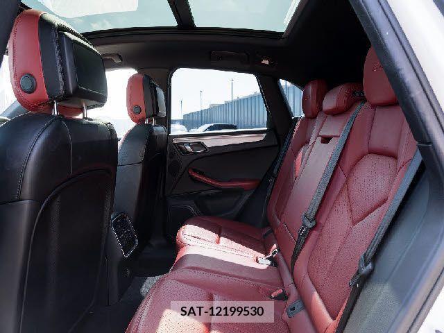 Porsche MACAN 2017-10 366249-27