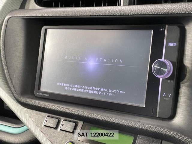 Toyota AQUA 2013-03 379877-2