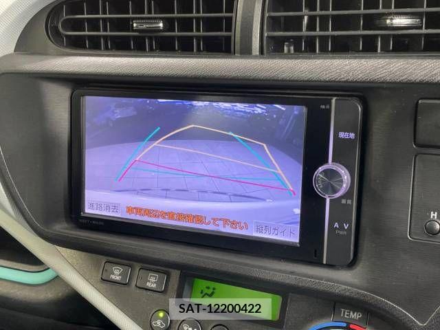 Toyota AQUA 2013-03 379877-3