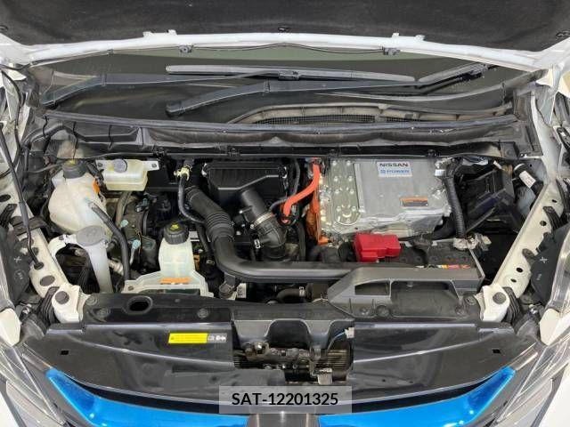 Nissan SERENA 2018-03 241764-19