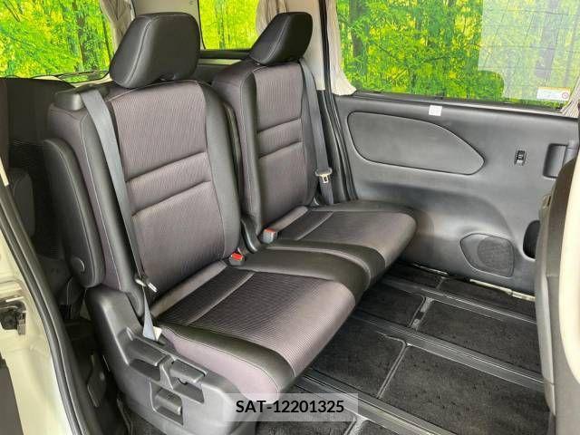 Nissan SERENA 2018-03 241764-9