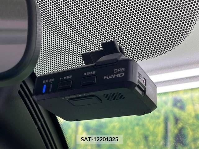 Nissan SERENA 2018-03 241764-7