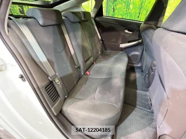 Toyota PRIUS 2011-10 202310-10