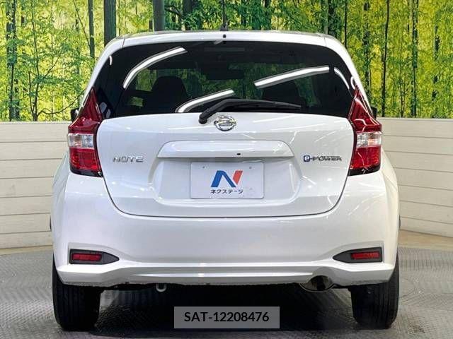 Nissan NOTE 2018-01 214733-15