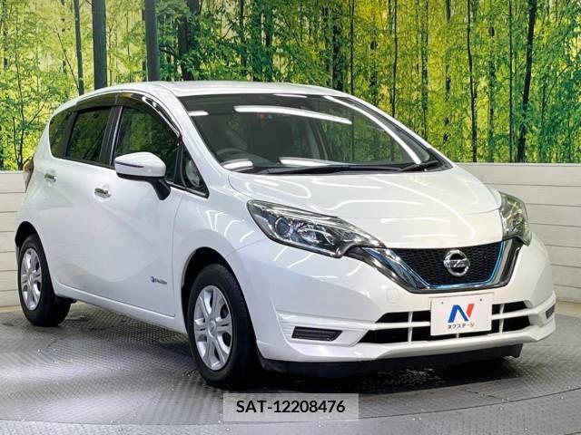 Nissan NOTE 2018-01 214733-16