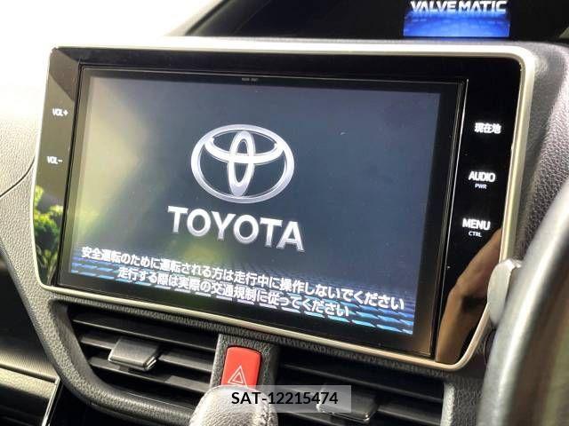 Toyota VOXY 2017-11 370318-3