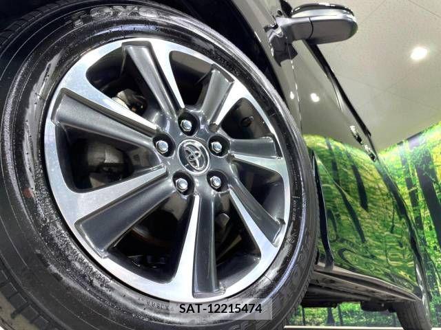 Toyota VOXY 2017-11 370318-13