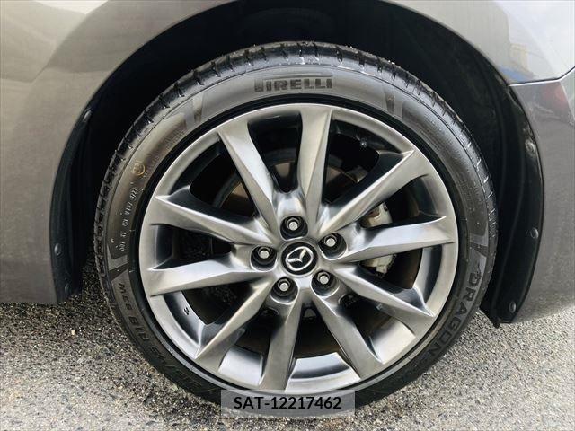Mazda AXELA 2017-09 261523-14