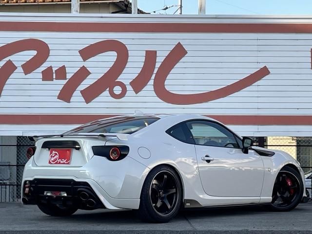 Toyota 86 2017-08 194296-9