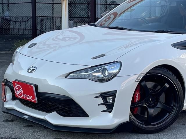 Toyota 86 2017-08 194296-1