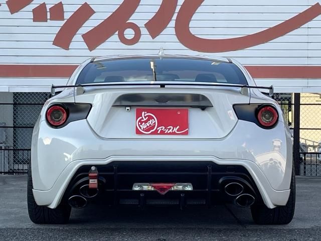 Toyota 86 2017-08 194296-11