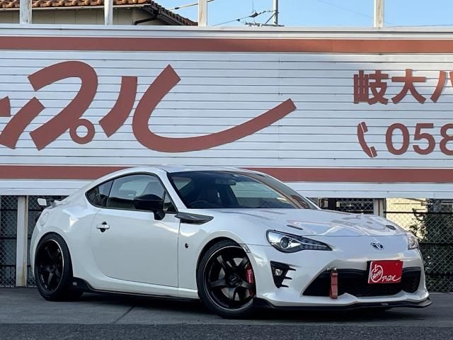 Toyota 86 2017-08 194296-3