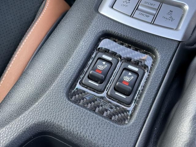 Toyota 86 2017-08 194296-21