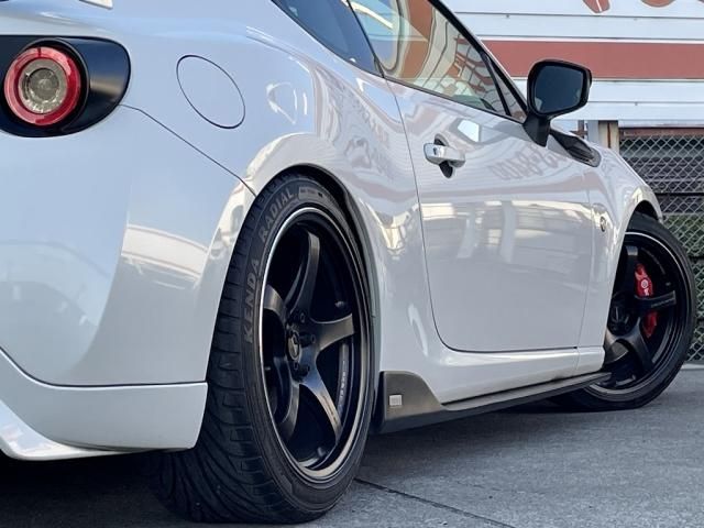 Toyota 86 2017-08 194296-10