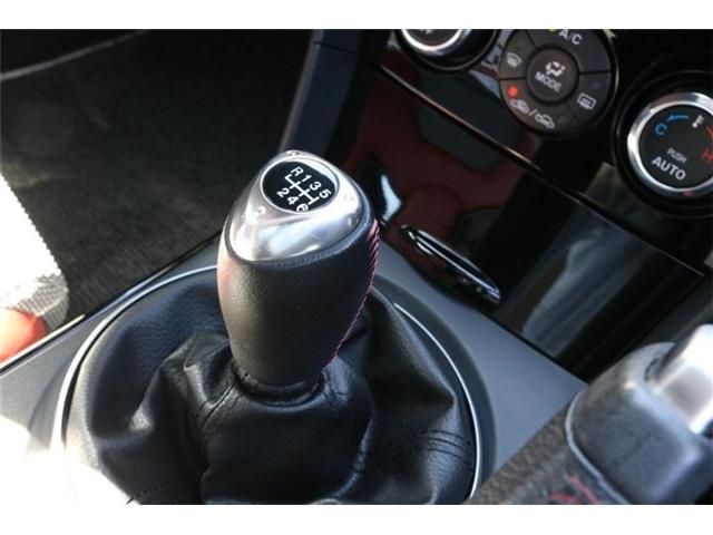Mazda RX-8 2012-02 11917-9