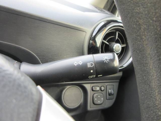 Toyota AQUA 2016-01 725-6