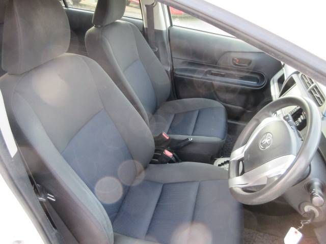 Toyota AQUA 2016-01 725-8