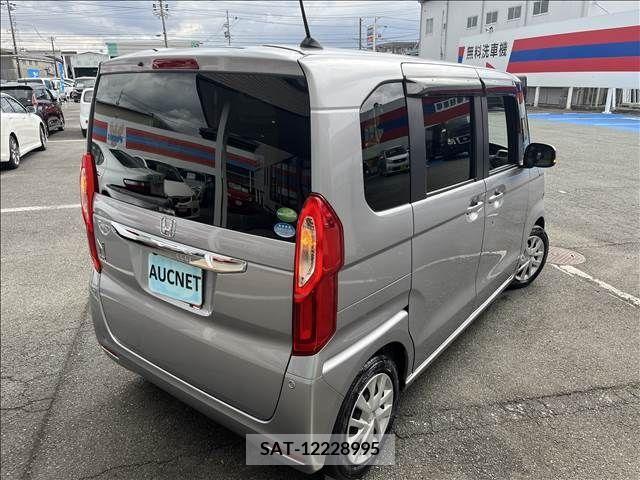 Honda N BOX 2019-09 237844-3