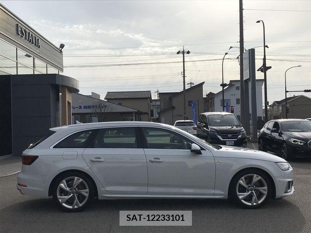 Audi A4 2019-06 217891-5