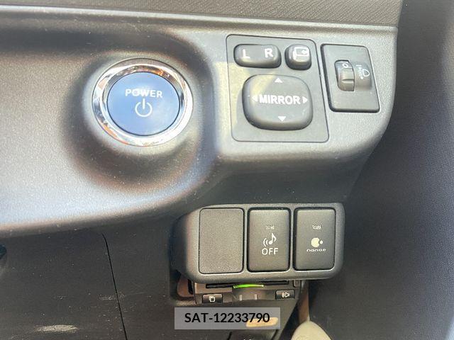 Toyota AQUA 2013-03 373461-14