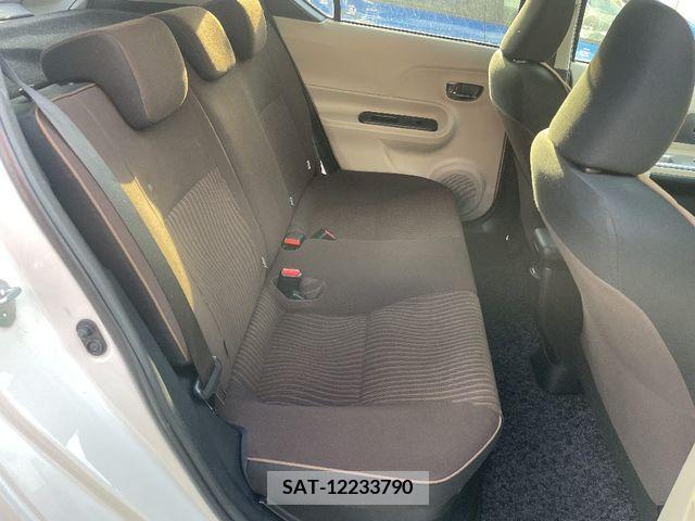 Toyota AQUA 2013-03 373461-5