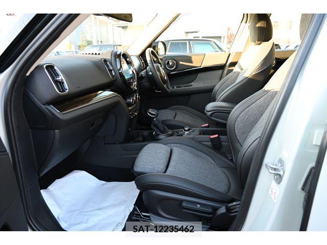 Bmw MINI 2022-10 214619-23