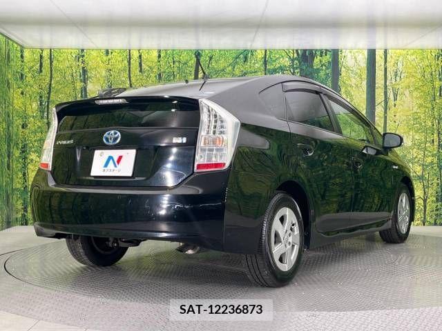 Toyota PRIUS 2010-10 282163-16