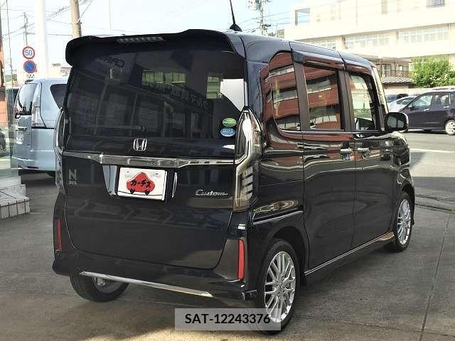 Honda N BOX 2021-05 278812-2