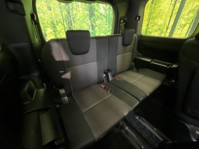 Toyota VOXY 2018-12 23836-10