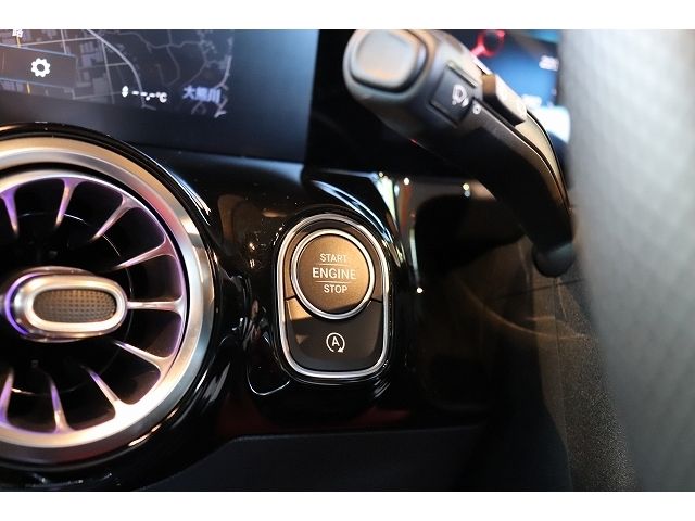 Mercedes Benz GLA-CLASS 2020-12 185619-14