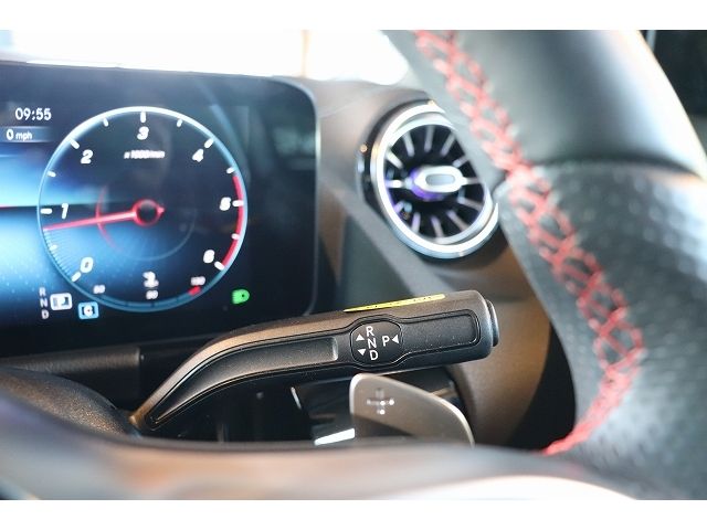 Mercedes Benz GLA-CLASS 2020-12 185619-16