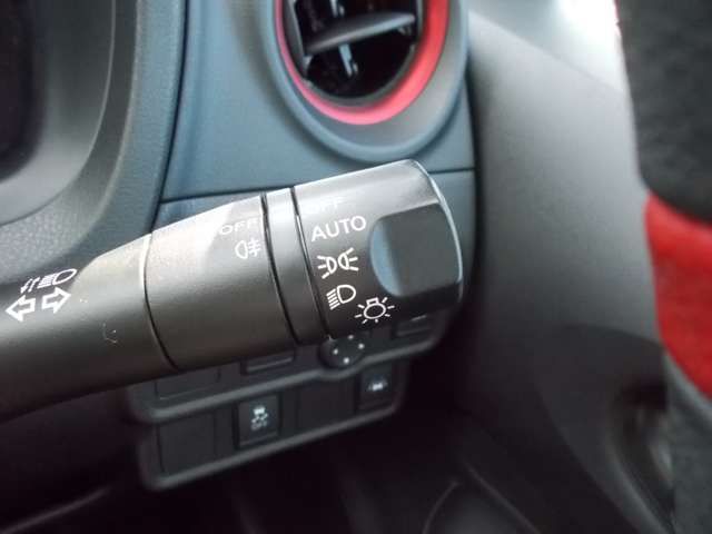 Nissan NOTE 2018-11 19886-9