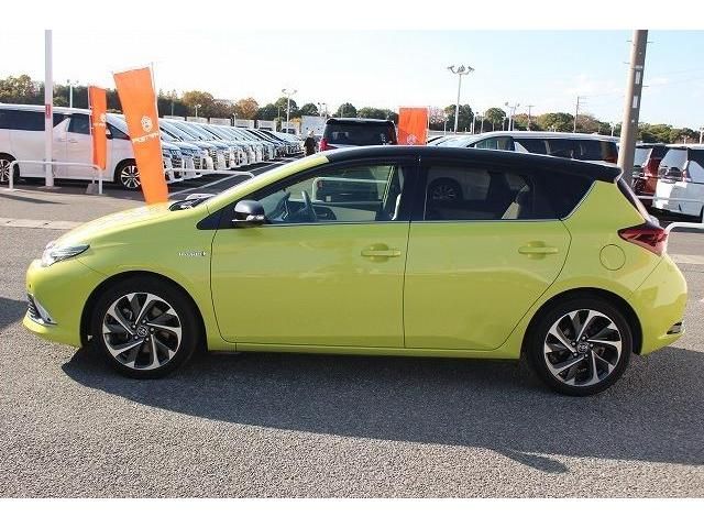 Toyota AURIS 2016-06 196398-6