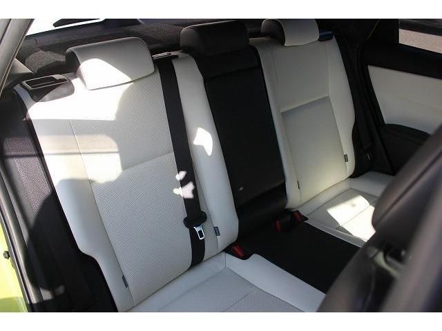 Toyota AURIS 2016-06 196398-13