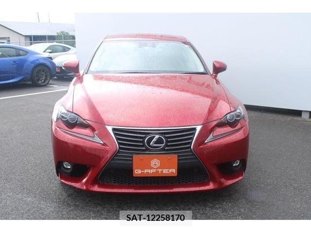 Lexus IS 2016-08 300004-5
