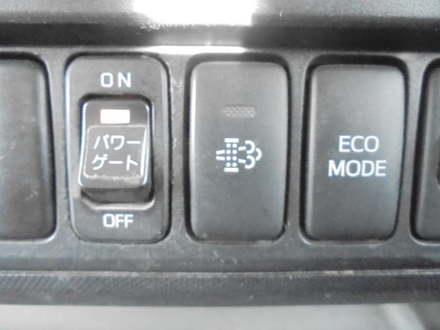 Toyota DYNA TRUCK 2012-06 642-8