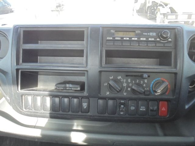 Toyota DYNA TRUCK 2012-06 642-9