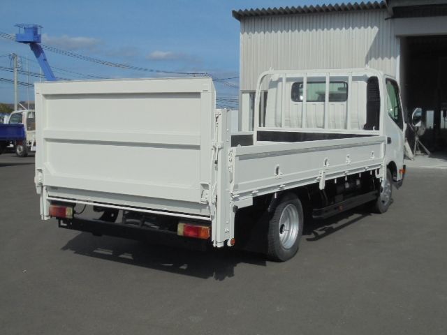 Toyota DYNA TRUCK 2012-06 642-2