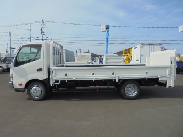Toyota DYNA TRUCK 2012-06 642-3
