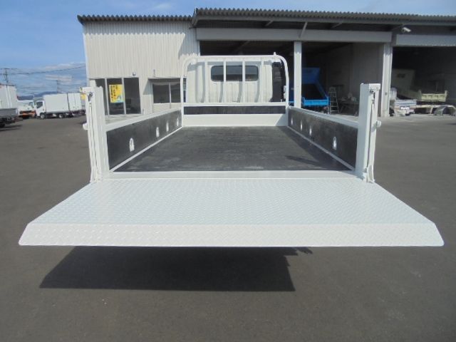 Toyota DYNA TRUCK 2012-06 642-23