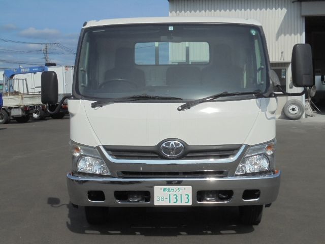 Toyota DYNA TRUCK 2012-06 642-4