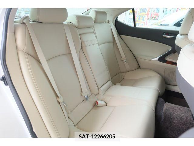 Lexus IS 2011-11 304455-27