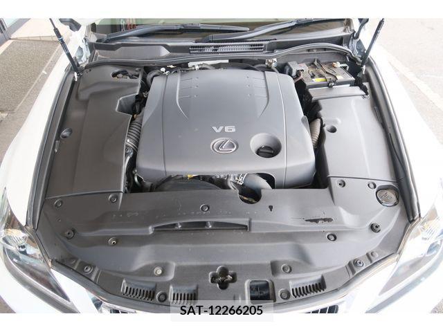 Lexus IS 2011-11 304455-24
