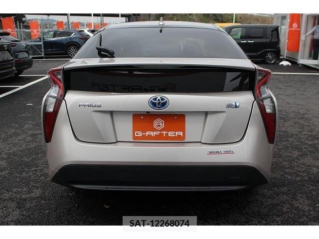 Toyota PRIUS 2016-06 230950-8